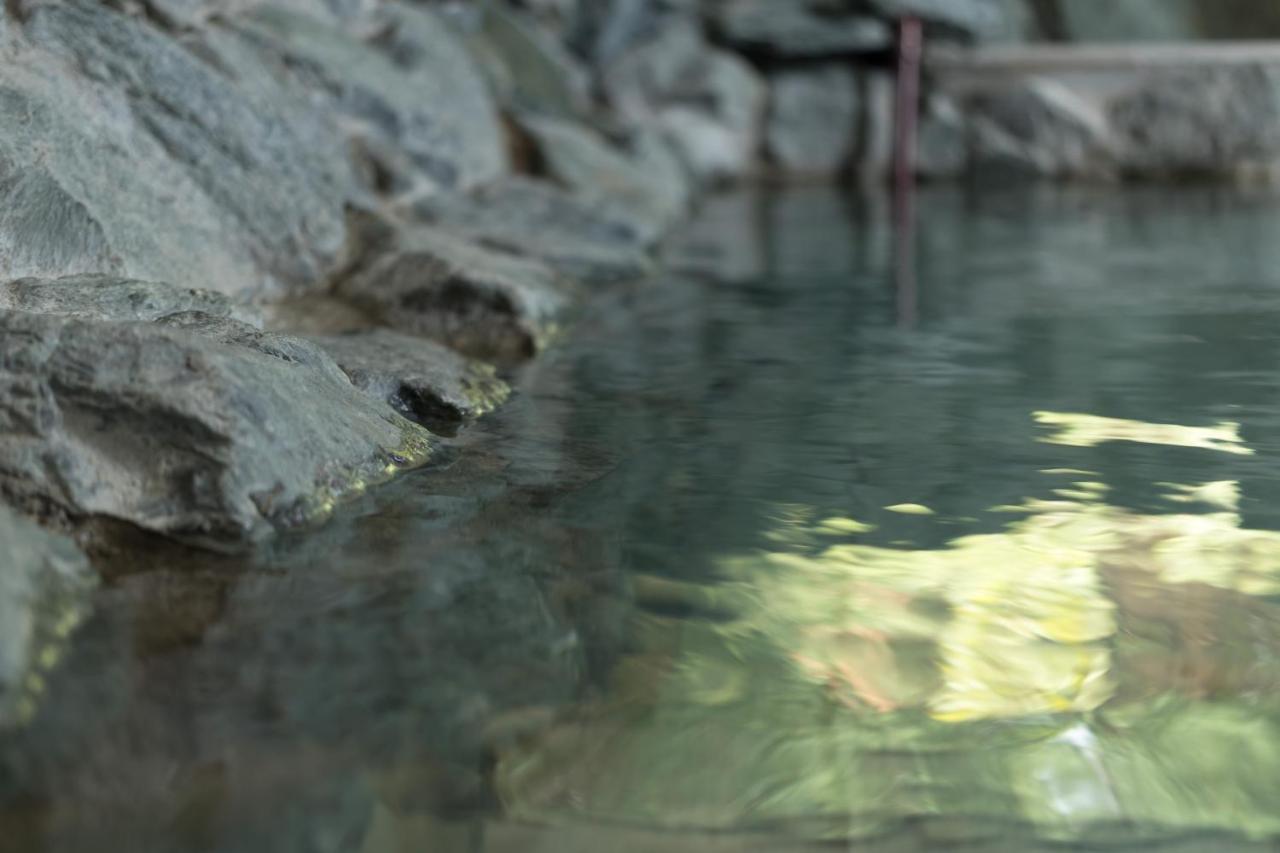 Отель Oirase Onsen Akari To Kaede Товада Экстерьер фото